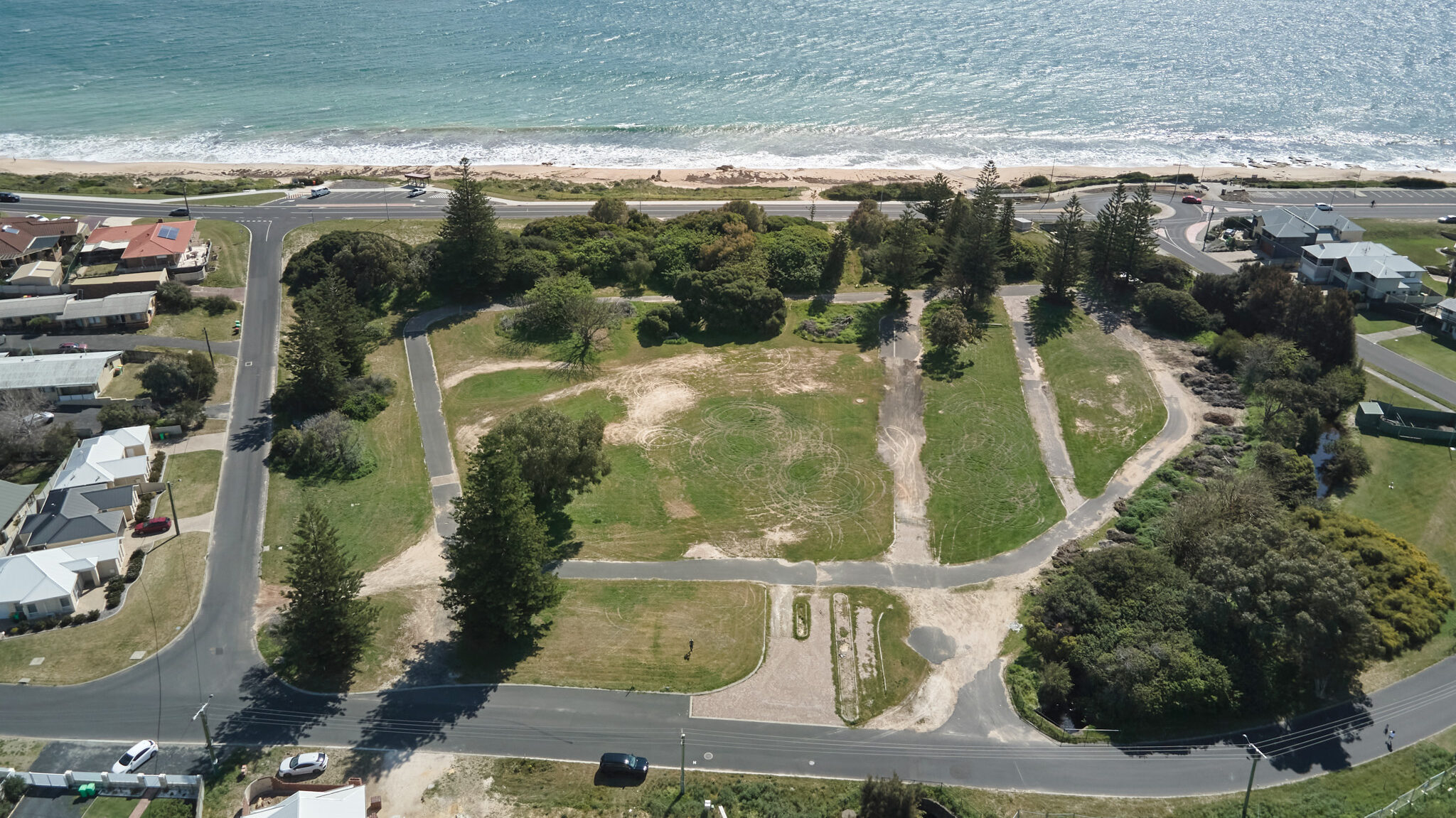 An aerial view of Lots 211 and 501 Holywell Street.